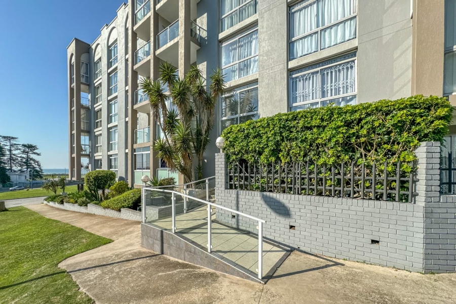 2 Bedroom Property for Sale in Humewood Eastern Cape